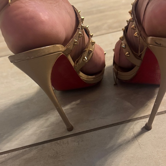 Christian Louboutin Tan Studded Heels - Picture 3 of 12